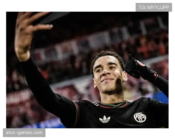 穆西亚拉在4-2-3-1阵型中的表现稳健，助力球队成功逆转胜利